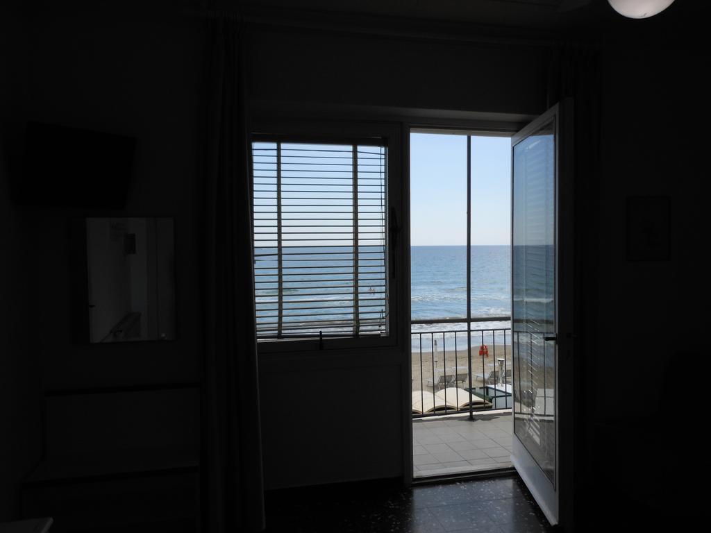 Albergo Fanny Alassio Exterior photo