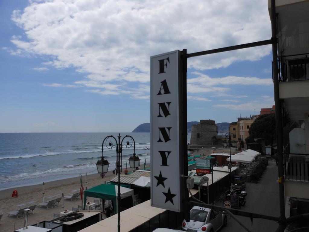 Albergo Fanny Alassio Exterior photo