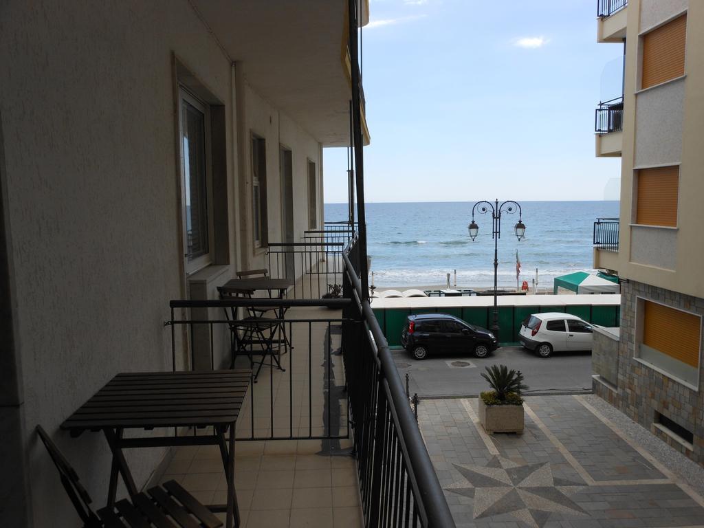 Albergo Fanny Alassio Exterior photo