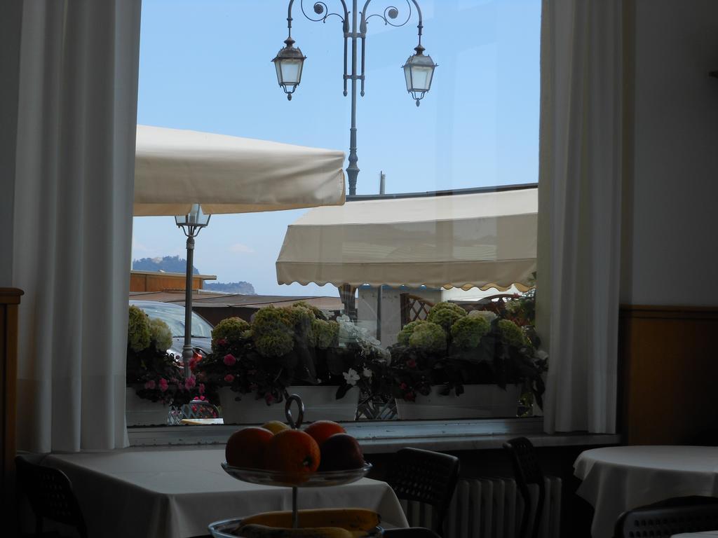 Albergo Fanny Alassio Exterior photo